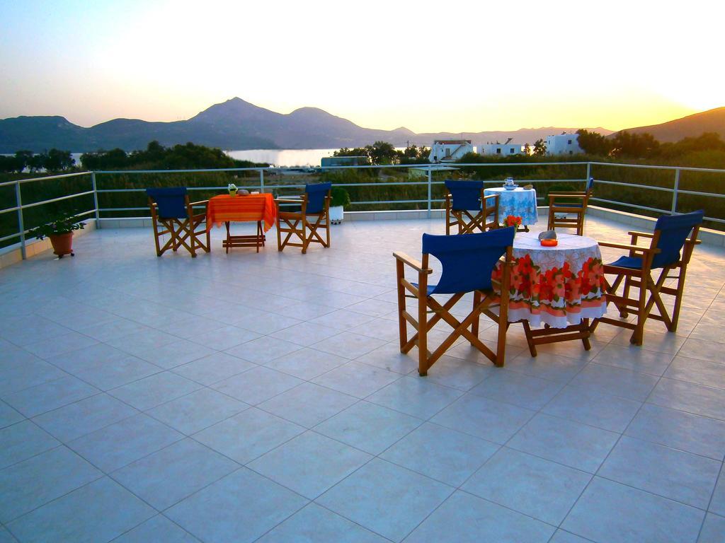 Iremia Rooms Adamantas Exterior photo