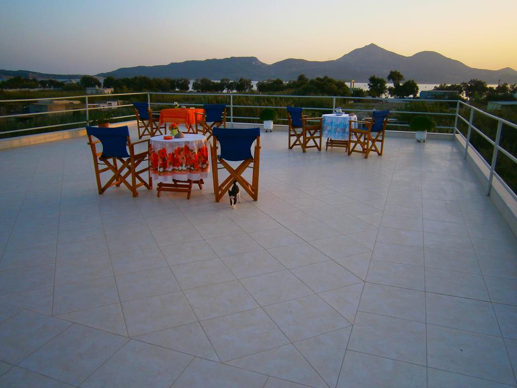 Iremia Rooms Adamantas Exterior photo