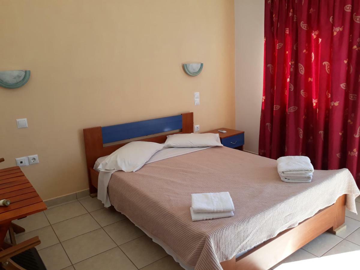 Iremia Rooms Adamantas Exterior photo