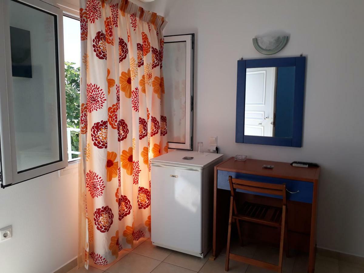 Iremia Rooms Adamantas Exterior photo