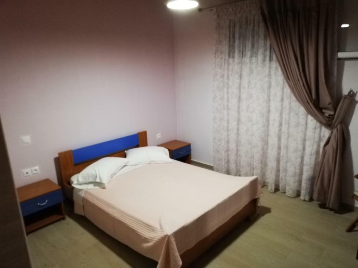 Iremia Rooms Adamantas Exterior photo